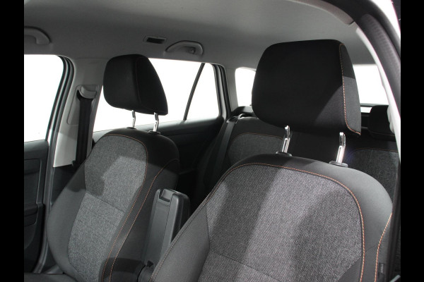 Škoda Fabia Combi 1.0 TSI Automaat Business Edition | Trekhaak | Navigatie | Apple Carplay/Android Auto | Parkeersensoren achter | Stoelverwarming | Cruise Control | Airco | | Lichtmetalen velgen