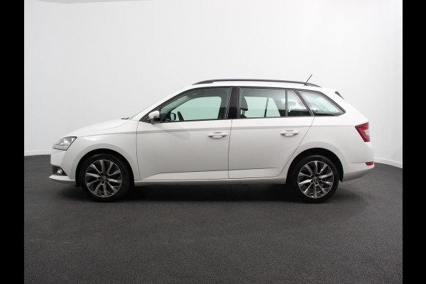 Škoda Fabia Combi 1.0 TSI Automaat Business Edition | Trekhaak | Navigatie | Apple Carplay/Android Auto | Parkeersensoren achter | Stoelverwarming | Cruise Control | Airco | | Lichtmetalen velgen