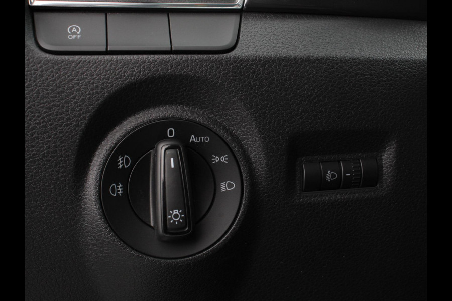 Škoda Fabia Combi 1.0 TSI Automaat Business Edition | Trekhaak | Navigatie | Apple Carplay/Android Auto | Parkeersensoren achter | Stoelverwarming | Cruise Control | Airco | | Lichtmetalen velgen