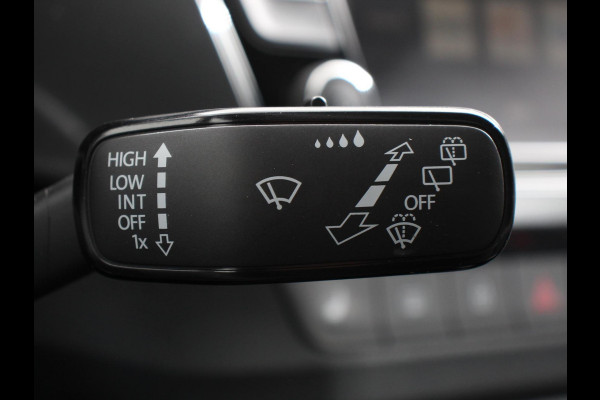 Škoda Fabia Combi 1.0 TSI Automaat Business Edition | Trekhaak | Navigatie | Apple Carplay/Android Auto | Parkeersensoren achter | Stoelverwarming | Cruise Control | Airco | | Lichtmetalen velgen