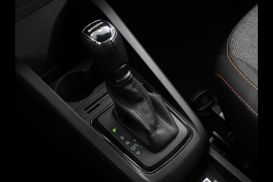 Škoda Fabia Combi 1.0 TSI Automaat Business Edition | Trekhaak | Navigatie | Apple Carplay/Android Auto | Parkeersensoren achter | Stoelverwarming | Cruise Control | Airco | | Lichtmetalen velgen