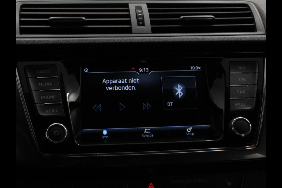 Škoda Fabia Combi 1.0 TSI Automaat Business Edition | Trekhaak | Navigatie | Apple Carplay/Android Auto | Parkeersensoren achter | Stoelverwarming | Cruise Control | Airco | | Lichtmetalen velgen