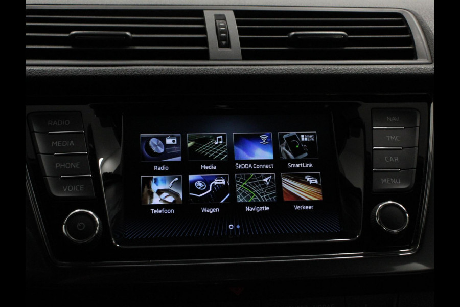 Škoda Fabia Combi 1.0 TSI Automaat Business Edition | Trekhaak | Navigatie | Apple Carplay/Android Auto | Parkeersensoren achter | Stoelverwarming | Cruise Control | Airco | | Lichtmetalen velgen