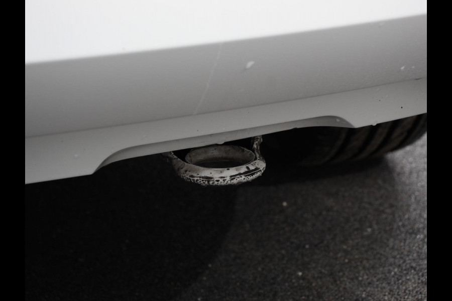 Škoda Fabia Combi 1.0 TSI Automaat Business Edition | Trekhaak | Navigatie | Apple Carplay/Android Auto | Parkeersensoren achter | Stoelverwarming | Cruise Control | Airco | | Lichtmetalen velgen