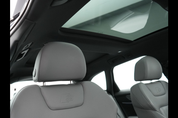 Audi A6 Avant 50 TFSI e quattro S Line Plug In Hybrid 300pk PHEV | Trekhaak Af Fabriek | Panodak | Head Up | Bang & Olufsen | Lederen Sportstoelen Verwarmd | Adaptive Cruise | Apple Carplay | Camera | Blis | Navigatie | Virtual | DAB | JGS-28-R