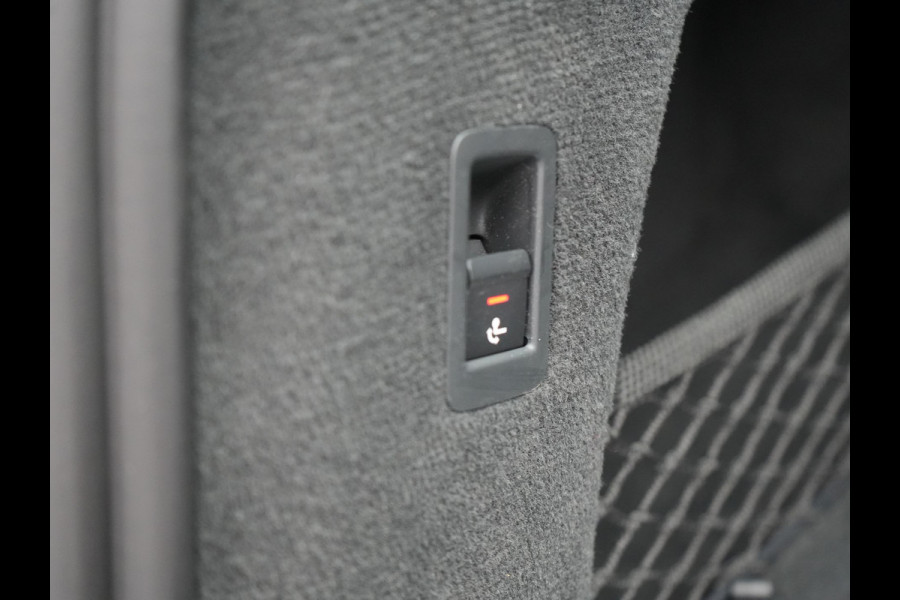 Audi A6 Avant 50 TFSI e quattro S Line Plug In Hybrid 300pk PHEV | Trekhaak Af Fabriek | Panodak | Head Up | Bang & Olufsen | Lederen Sportstoelen Verwarmd | Adaptive Cruise | Apple Carplay | Camera | Blis | Navigatie | Virtual | DAB | JGS-28-R