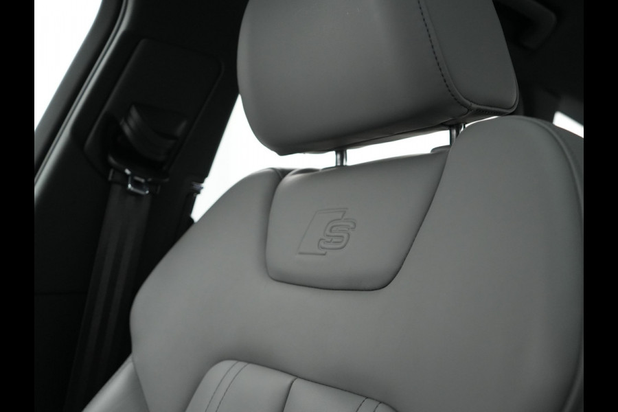 Audi A6 Avant 50 TFSI e quattro S Line Plug In Hybrid 300pk PHEV | Trekhaak Af Fabriek | Panodak | Head Up | Bang & Olufsen | Lederen Sportstoelen Verwarmd | Adaptive Cruise | Apple Carplay | Camera | Blis | Navigatie | Virtual | DAB | JGS-28-R