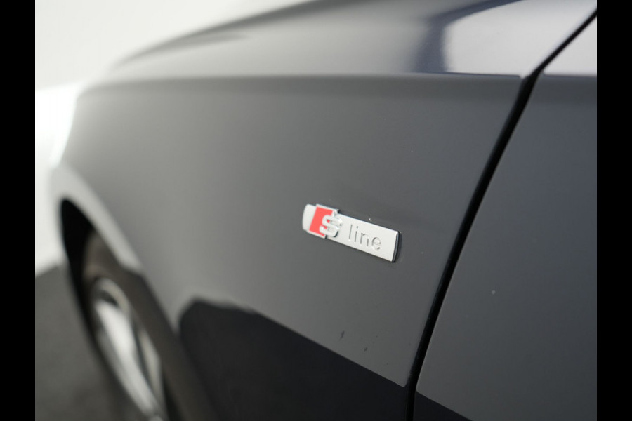 Audi A6 Avant 50 TFSI e quattro S Line Plug In Hybrid 300pk PHEV | Trekhaak Af Fabriek | Panodak | Head Up | Bang & Olufsen | Lederen Sportstoelen Verwarmd | Adaptive Cruise | Apple Carplay | Camera | Blis | Navigatie | Virtual | DAB | JGS-28-R