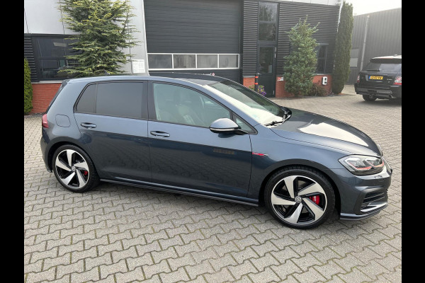Volkswagen Golf GTI 2.0 TSI 245pk Performance Volkswagen Golf GTI 2.0 TSI 245pk Performance