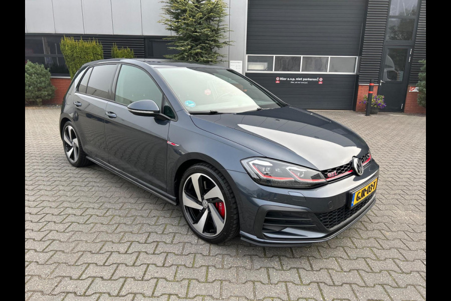 Volkswagen Golf GTI 2.0 TSI 245pk Performance Volkswagen Golf GTI 2.0 TSI 245pk Performance