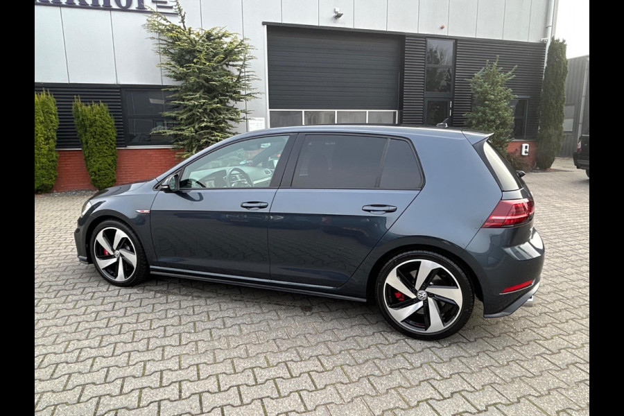 Volkswagen Golf GTI 2.0 TSI 245pk Performance Volkswagen Golf GTI 2.0 TSI 245pk Performance