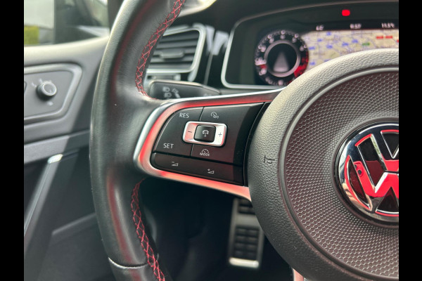 Volkswagen Golf GTI 2.0 TSI 245pk Performance Volkswagen Golf GTI 2.0 TSI 245pk Performance