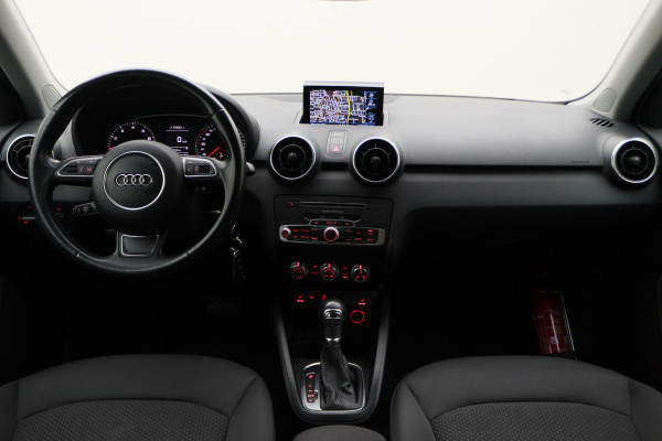 Audi A1 Sportback 1.0 TFSI Advance Sport Automaat Two-Tone, Navigatie, Climate, Stoelverwarming, Cruise, PDC Audi A1 Sportback 1.0 TFSI Advance Sport Automaat Two-Tone, Navigatie, Climate, Stoelverwarming, Cruise, PDC