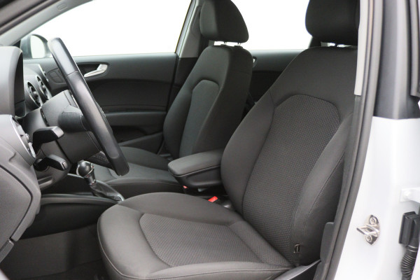 Audi A1 Sportback 1.0 TFSI Advance Sport Automaat Two-Tone, Navigatie, Climate, Stoelverwarming, Cruise, PDC Audi A1 Sportback 1.0 TFSI Advance Sport Automaat Two-Tone, Navigatie, Climate, Stoelverwarming, Cruise, PDC