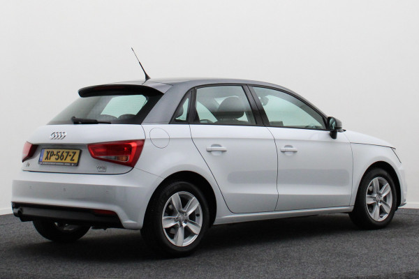 Audi A1 Sportback 1.0 TFSI Advance Sport Automaat Two-Tone, Navigatie, Climate, Stoelverwarming, Cruise, PDC Audi A1 Sportback 1.0 TFSI Advance Sport Automaat Two-Tone, Navigatie, Climate, Stoelverwarming, Cruise, PDC
