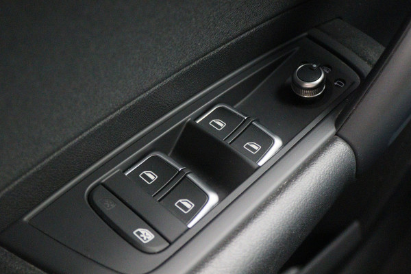 Audi A1 Sportback 1.0 TFSI Advance Sport Automaat Two-Tone, Navigatie, Climate, Stoelverwarming, Cruise, PDC Audi A1 Sportback 1.0 TFSI Advance Sport Automaat Two-Tone, Navigatie, Climate, Stoelverwarming, Cruise, PDC