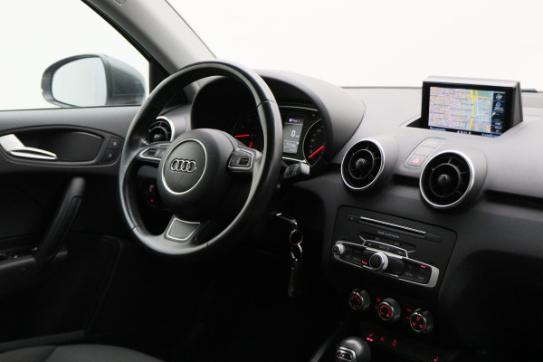 Audi A1 Sportback 1.0 TFSI Advance Sport Automaat Two-Tone, Navigatie, Climate, Stoelverwarming, Cruise, PDC Audi A1 Sportback 1.0 TFSI Advance Sport Automaat Two-Tone, Navigatie, Climate, Stoelverwarming, Cruise, PDC