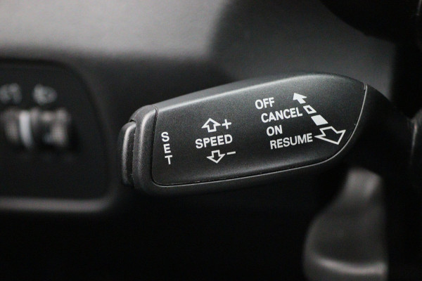 Audi A1 Sportback 1.0 TFSI Advance Sport Automaat Two-Tone, Navigatie, Climate, Stoelverwarming, Cruise, PDC Audi A1 Sportback 1.0 TFSI Advance Sport Automaat Two-Tone, Navigatie, Climate, Stoelverwarming, Cruise, PDC