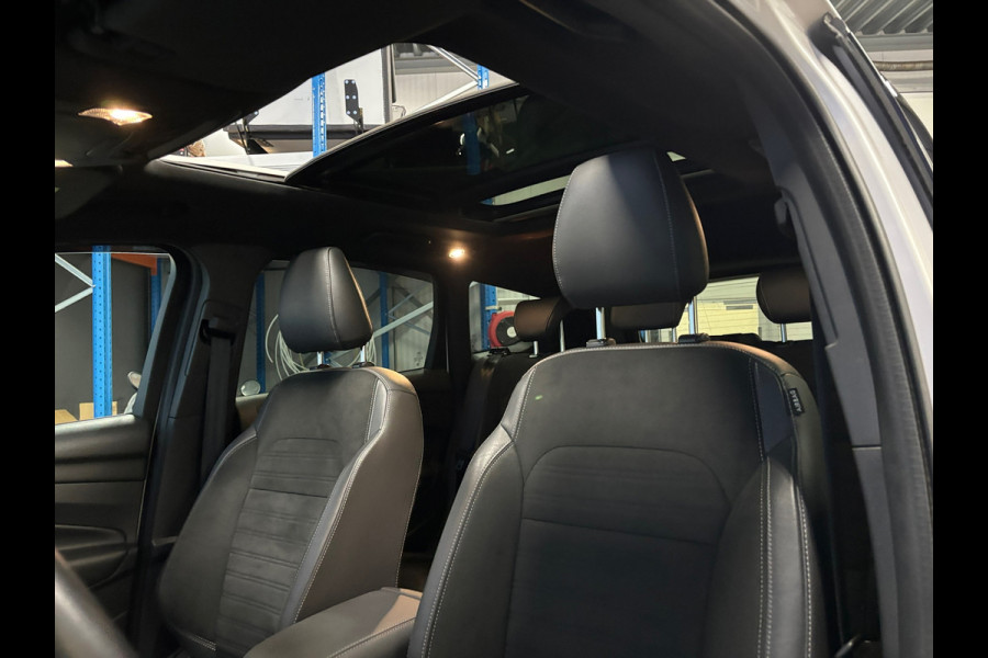 Ford Kuga 1.5 EcoBoost ST Line Navi | Clima | Pano | Trekhaak Ford Kuga 1.5 EcoBoost ST Line Navi | Clima | Pano | Trekhaak