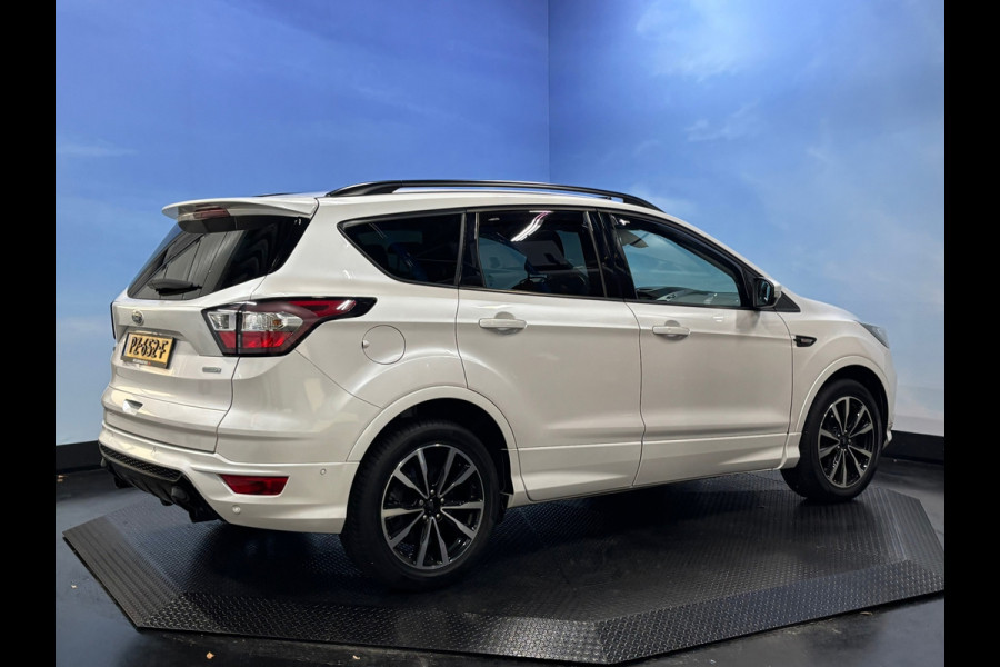 Ford Kuga 1.5 EcoBoost ST Line Navi | Clima | Pano | Trekhaak Ford Kuga 1.5 EcoBoost ST Line Navi | Clima | Pano | Trekhaak
