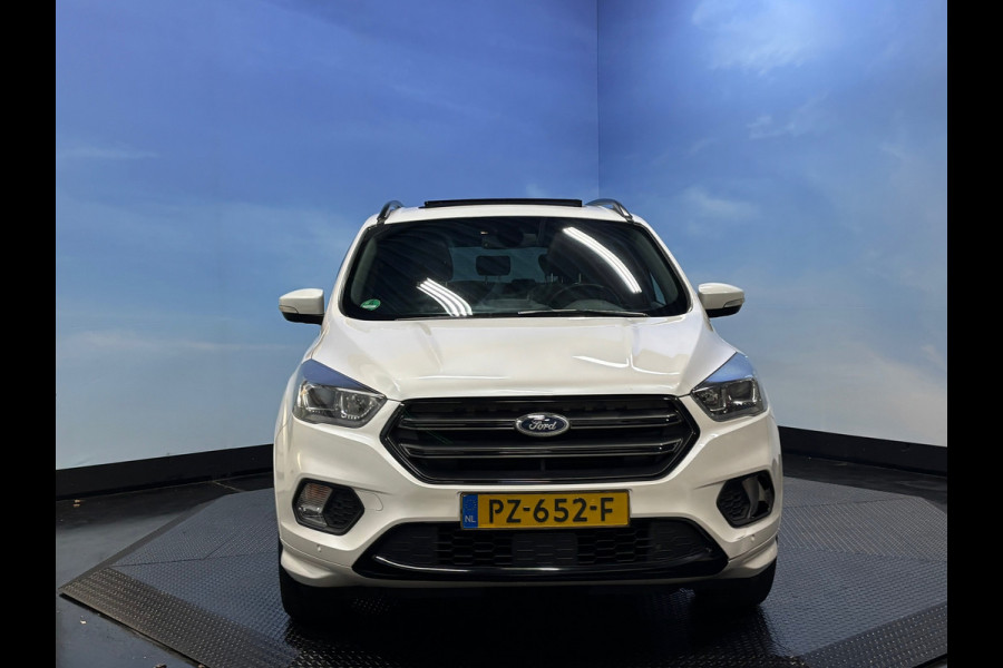 Ford Kuga 1.5 EcoBoost ST Line Navi | Clima | Pano | Trekhaak Ford Kuga 1.5 EcoBoost ST Line Navi | Clima | Pano | Trekhaak