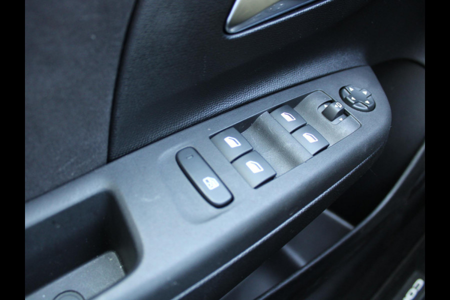 Opel Corsa 1.2 Turbo Hybrid GS AUTOMAAT | NAVIGATIE | CARPLAY | ACHTERUITRIJCAMERA MET SENSOREN |