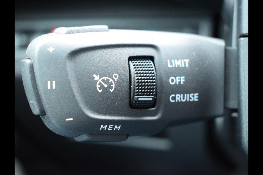Peugeot 3008 1.2 Turbo Allure Pack Business 130 PK | 3D I-Cockpit | Navigatie | Bluetooth | Apple Carplay/Android Auto | Achteruitrijcamera