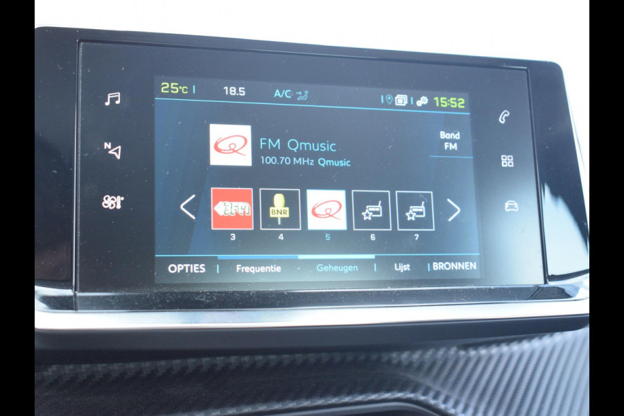 Peugeot e-2008 EV Active Pack 50 kWh | Navigatie | Parkeersensoren achter | Keyless start | Apple Carplay/Android Auto | All Season | Peugeot e-2008 EV Active Pack 50 kWh | Navigatie | Parkeersensoren achter | Keyless start | Apple Carplay/Android Auto | All Season |