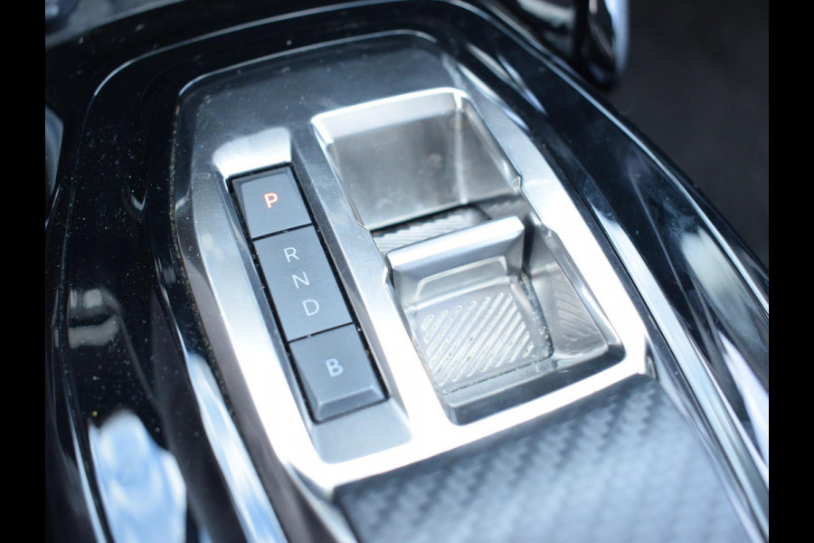 Peugeot e-2008 EV Active Pack 50 kWh | Navigatie | Parkeersensoren achter | Keyless start | Apple Carplay/Android Auto | All Season | Peugeot e-2008 EV Active Pack 50 kWh | Navigatie | Parkeersensoren achter | Keyless start | Apple Carplay/Android Auto | All Season |
