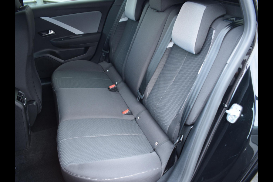 Opel Astra Sports Tourer 1.2 Turbo Hybrid Business Edition