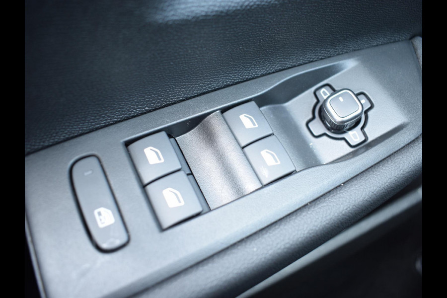 Opel Astra Sports Tourer 1.2 Turbo Hybrid Business Edition