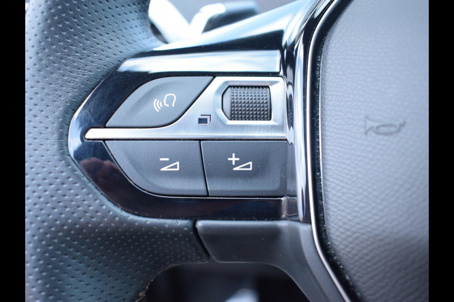 Peugeot 3008 1.2 Hybrid 136 GT 360 CAMERA MET SENSOREN | NAVIGATIE & CARPLAY | E.C.C. |