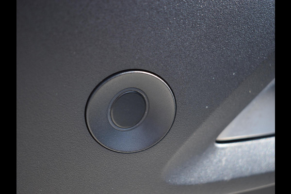 Peugeot 3008 1.2 Hybrid 136 GT 360 CAMERA MET SENSOREN | NAVIGATIE & CARPLAY | E.C.C. |