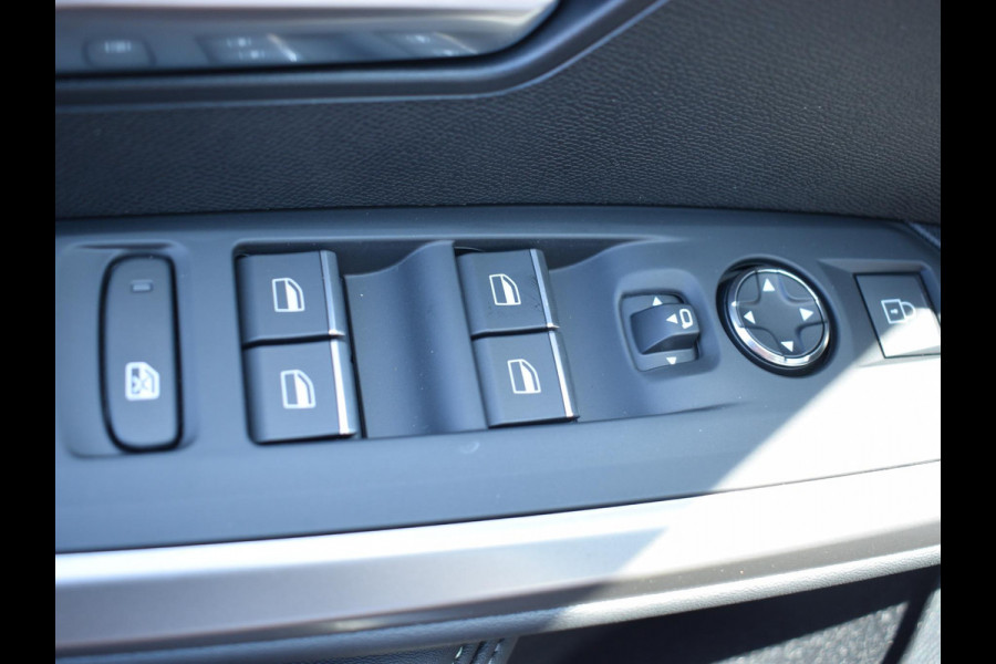 Peugeot 3008 1.2 Hybrid 145 GT ALCANTARA STOELEN MET MASSAGEFUNCTIE | 360 CAMERA | NAVI & CARPLAY |