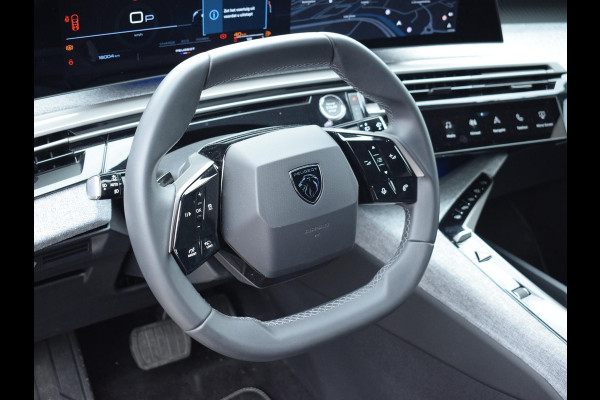 Peugeot 5008 1.2 Hybrid 136 Allure | NAVIGATIE | 360 CAMERA + SENSOREN | E.C.C. | CARPLAY | 7 PERS. | 16.004 KM Peugeot 5008 1.2 Hybrid 136 Allure | NAVIGATIE | 360 CAMERA + SENSOREN | E.C.C. | CARPLAY | 7 PERS. | 16.004 KM