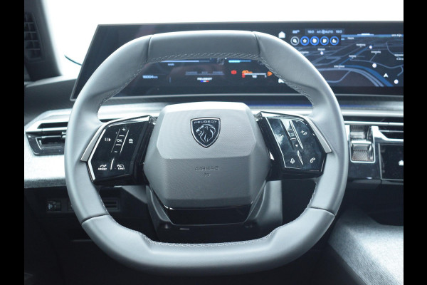 Peugeot 5008 1.2 Hybrid 136 Allure | NAVIGATIE | 360 CAMERA + SENSOREN | E.C.C. | CARPLAY | 7 PERS. | 16.004 KM Peugeot 5008 1.2 Hybrid 136 Allure | NAVIGATIE | 360 CAMERA + SENSOREN | E.C.C. | CARPLAY | 7 PERS. | 16.004 KM