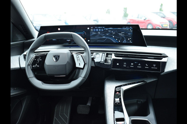 Peugeot 5008 1.2 Hybrid 136 Allure | NAVIGATIE | 360 CAMERA + SENSOREN | E.C.C. | CARPLAY | 7 PERS. | 16.004 KM Peugeot 5008 1.2 Hybrid 136 Allure | NAVIGATIE | 360 CAMERA + SENSOREN | E.C.C. | CARPLAY | 7 PERS. | 16.004 KM