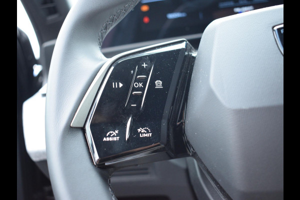 Peugeot 5008 1.2 Hybrid 136 Allure | NAVIGATIE | 360 CAMERA + SENSOREN | E.C.C. | CARPLAY | 7 PERS. | 16.004 KM Peugeot 5008 1.2 Hybrid 136 Allure | NAVIGATIE | 360 CAMERA + SENSOREN | E.C.C. | CARPLAY | 7 PERS. | 16.004 KM