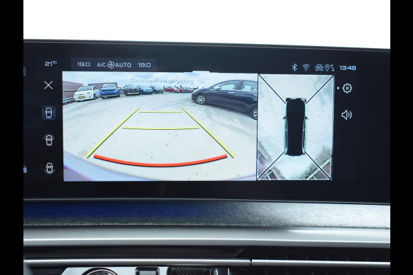Peugeot 5008 1.2 Hybrid 136 Allure | NAVIGATIE | 360 CAMERA + SENSOREN | E.C.C. | CARPLAY | 7 PERS. | 16.004 KM Peugeot 5008 1.2 Hybrid 136 Allure | NAVIGATIE | 360 CAMERA + SENSOREN | E.C.C. | CARPLAY | 7 PERS. | 16.004 KM