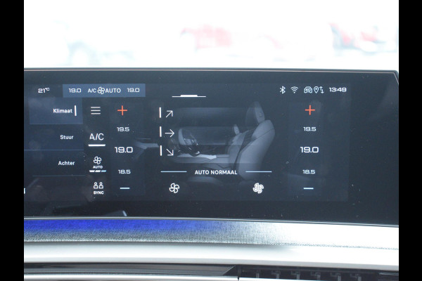 Peugeot 5008 1.2 Hybrid 136 Allure | NAVIGATIE | 360 CAMERA + SENSOREN | E.C.C. | CARPLAY | 7 PERS. | 16.004 KM Peugeot 5008 1.2 Hybrid 136 Allure | NAVIGATIE | 360 CAMERA + SENSOREN | E.C.C. | CARPLAY | 7 PERS. | 16.004 KM