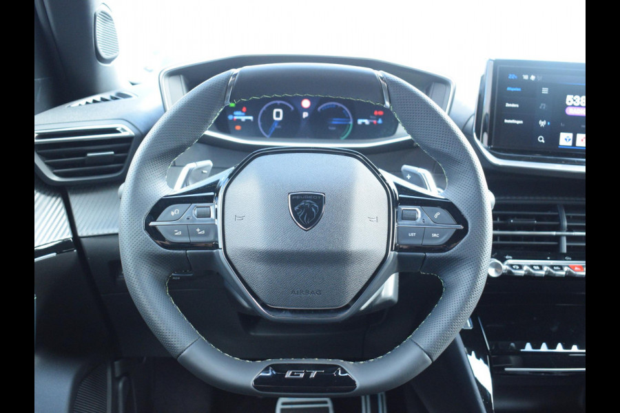 Peugeot 2008 1.2 Hybrid 136 GT | Stoelverwarming | Parkeersensoren + camera V + A | Navigatie | Massage stoelen Peugeot 2008 1.2 Hybrid 136 GT | Stoelverwarming | Parkeersensoren + camera V + A | Navigatie | Massage stoelen