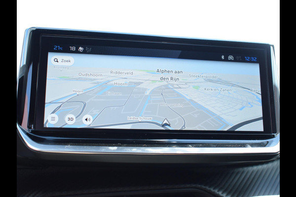 Peugeot 2008 1.2 Hybrid 136 GT | Stoelverwarming | Parkeersensoren + camera V + A | Navigatie | Massage stoelen Peugeot 2008 1.2 Hybrid 136 GT | Stoelverwarming | Parkeersensoren + camera V + A | Navigatie | Massage stoelen