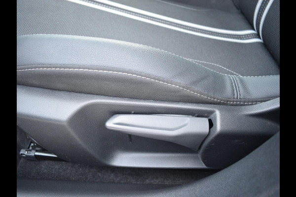 Opel Corsa 1.2 Turbo Hybrid GS 3 FASE | ACHTERUITRIJCAMERA + SENSOREN | CARPLAY | E.C.C. Opel Corsa 1.2 Turbo Hybrid GS 3 FASE | ACHTERUITRIJCAMERA + SENSOREN | CARPLAY | E.C.C.
