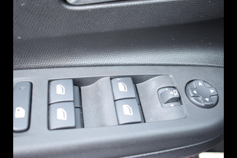 Opel Corsa 1.2 Turbo Hybrid GS 3 FASE | ACHTERUITRIJCAMERA + SENSOREN | CARPLAY | E.C.C. Opel Corsa 1.2 Turbo Hybrid GS 3 FASE | ACHTERUITRIJCAMERA + SENSOREN | CARPLAY | E.C.C.