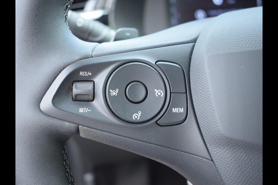 Opel Corsa 1.2 Turbo Hybrid GS 3 FASE | ACHTERUITRIJCAMERA + SENSOREN | CARPLAY | E.C.C. Opel Corsa 1.2 Turbo Hybrid GS 3 FASE | ACHTERUITRIJCAMERA + SENSOREN | CARPLAY | E.C.C.