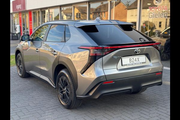 Toyota Bz4x 71,4 kWh 204pk Dynamic | Groot scherm, 360 Camera, Parkeersensoren, Elektrische achterklep, LED, Stoel + Stuurverwarming
