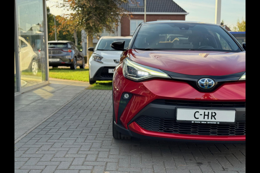 Toyota C-HR 1.8 Hybrid First Edition | Eerste eigenaar, Trekhaak, JBL, Apple CarPlay/Android auto, Dodehoekherkenning, Parkeersensoren, Stoe