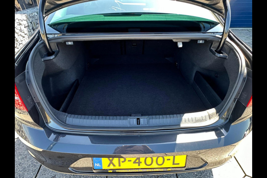 Volkswagen Passat 1.5 TSI Comfortline Business/ CarPlay/ DSG/ PDC V+A Volkswagen Passat 1.5 TSI Comfortline Business/ CarPlay/ DSG/ PDC V+A