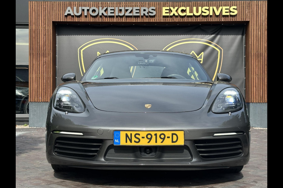Porsche 718 Cayman 2.0 Sportchrono Adapt. Cruise BOSE Stuurverw. CarPlay Keyless LED 20”LM Agaatgrijs Porsche 718 Cayman 2.0 Sportchrono Adapt. Cruise BOSE Stuurverw. CarPlay Keyless LED 20”LM Agaatgrijs