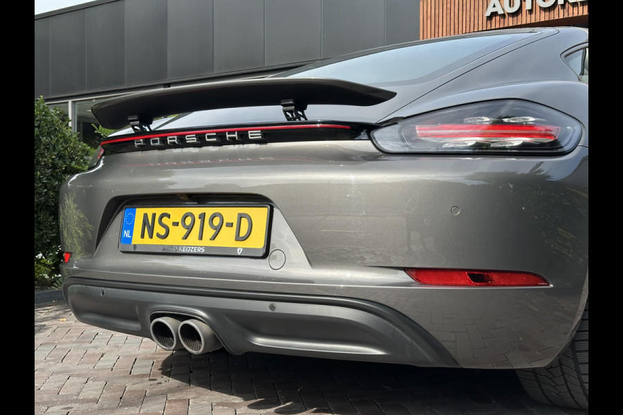 Porsche 718 Cayman 2.0 Sportchrono Adapt. Cruise BOSE Stuurverw. CarPlay Keyless LED 20”LM Agaatgrijs Porsche 718 Cayman 2.0 Sportchrono Adapt. Cruise BOSE Stuurverw. CarPlay Keyless LED 20”LM Agaatgrijs